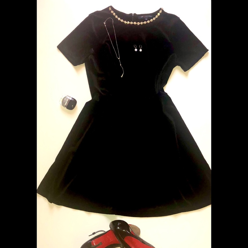 Jewel Neck Black Velvet Dress, Large